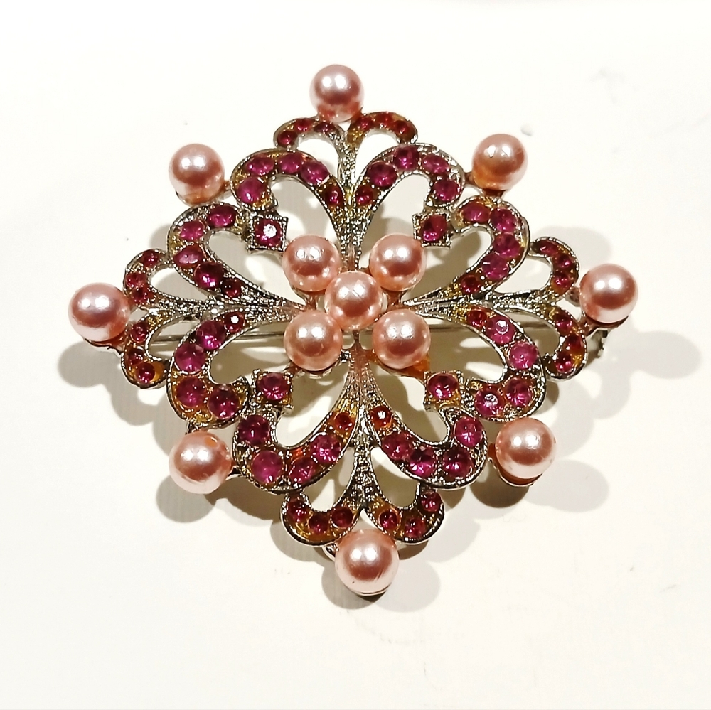 Vintage Pink Pearl Style and Gemstone Brooch